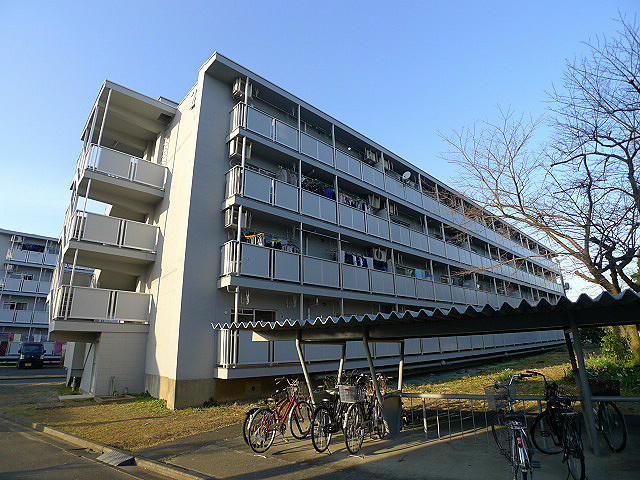 建物外観　越谷市内のお部屋探しは、アソシエ住まいの窓口にお任せください
