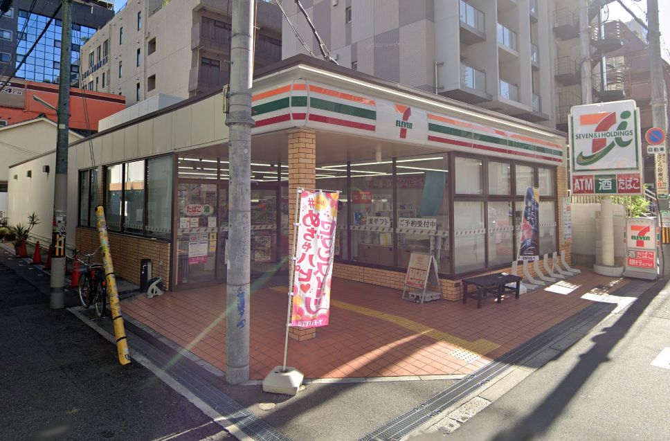 コンビニ　セブンイレブン 大阪鶴野東店（コンビニ）まで235m