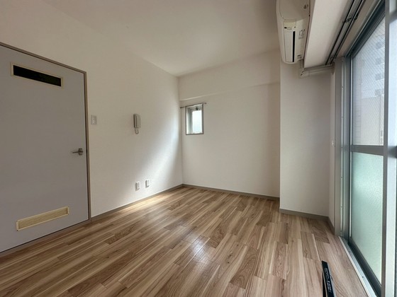 居室・リビング　※別部屋の写真です