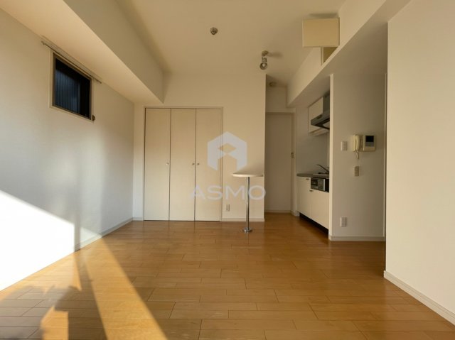 居室・リビング　同マンション別部屋参考写真