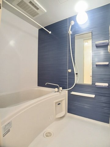 バス・シャワールーム　ゆったり過ごせるお風呂です