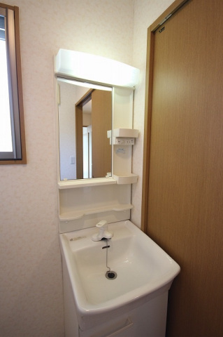 洗面設備　☆独立洗面台＆洗濯機置場☆