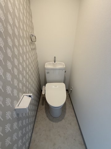 トイレ　別号室