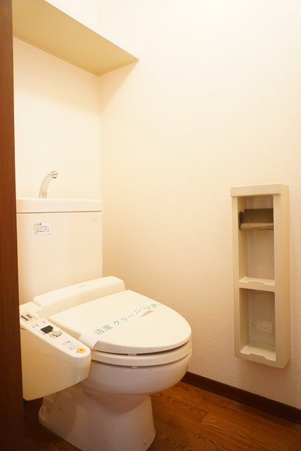 トイレ　人気の洗浄便座付です！清潔感を保てます♪