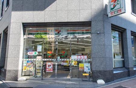 コンビニ　セブンイレブン 中央区入船3丁目店（コンビニ）まで152m