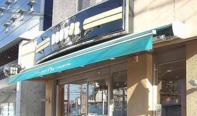 飲食店　ドトールコーヒー（飲食店）まで880m