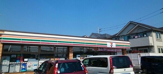 コンビニ　セブンイレブン（コンビニ）まで140m