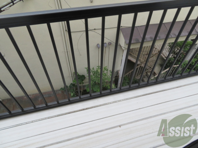 バルコニー　バルコニーがあるので洗濯物は外に干せそうですね～