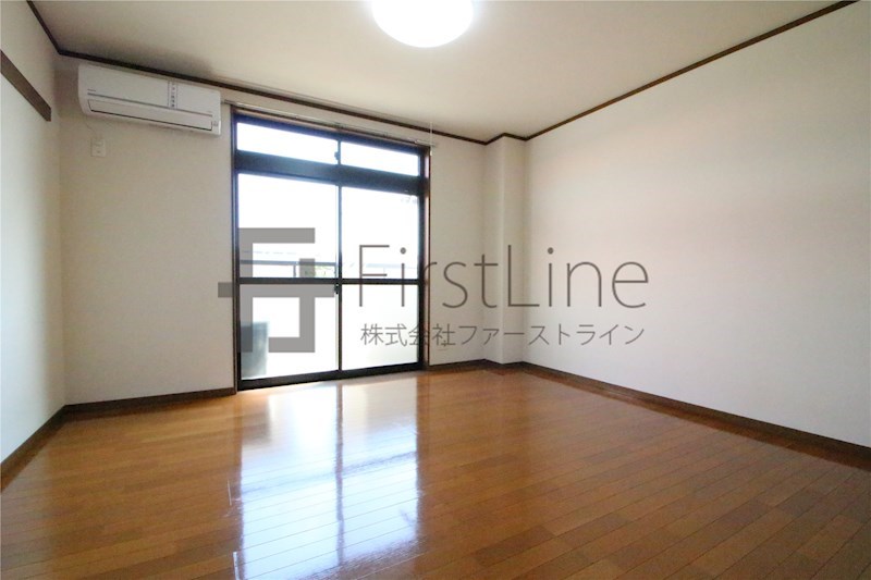 居室・リビング　別号室写真