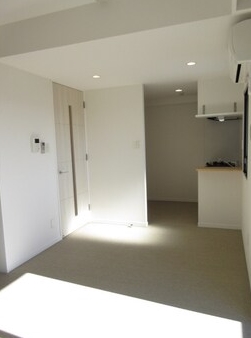 居室・リビング　☆明るい居間☆