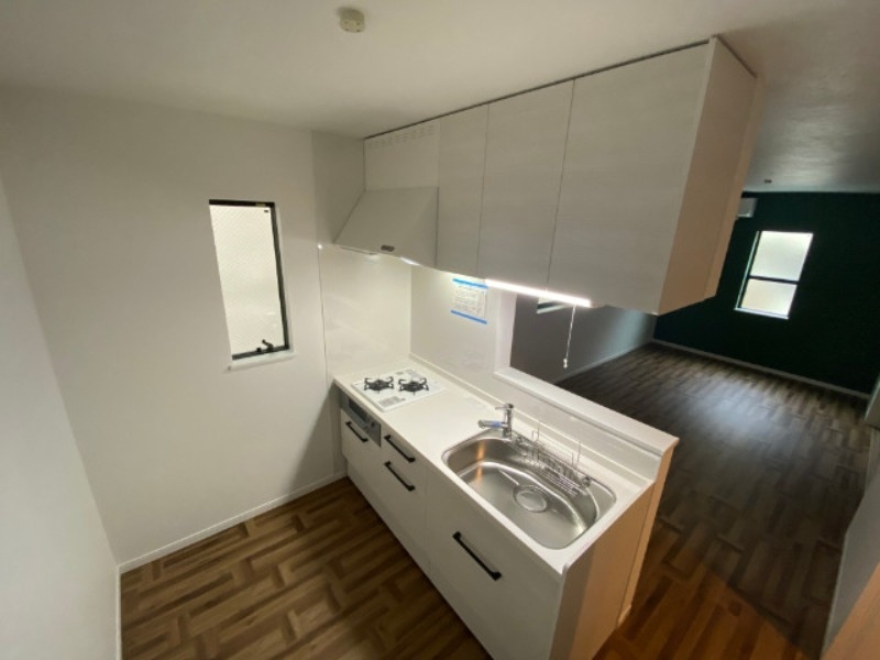 キッチン　ダイニング側とコミュニケーションがとりやすい対面タイプ