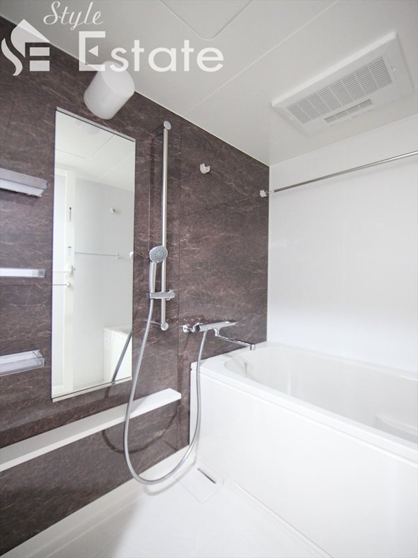 バス・シャワールーム　バスルーム