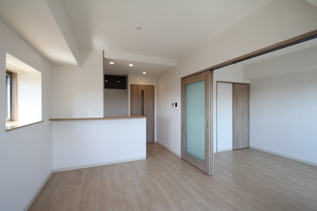 居室・リビング　別号室の参考写真