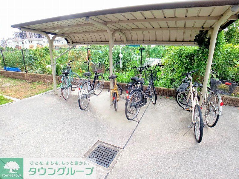 その他共有部分　駐輪場完備
