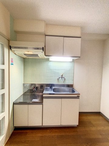 キッチン　※同建物ほかのお部屋の写真です。