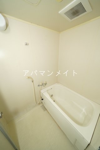 バス・シャワールーム　追い焚き付き！