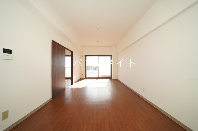 居室・リビング　フローリング！