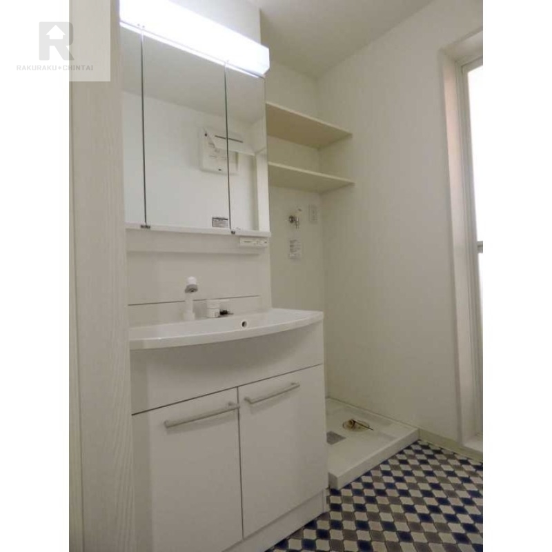 洗面設備　同物件別部屋写真