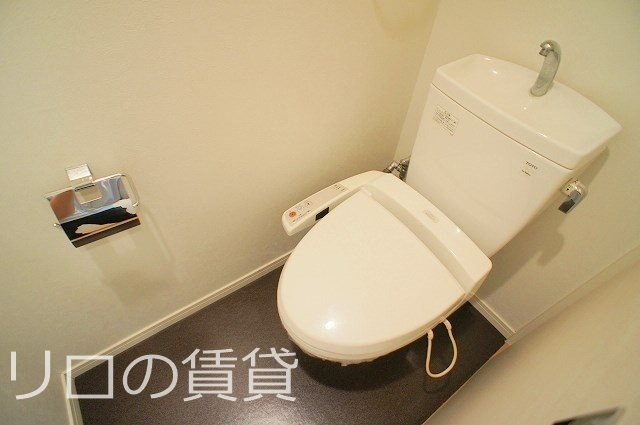 トイレ　別号室