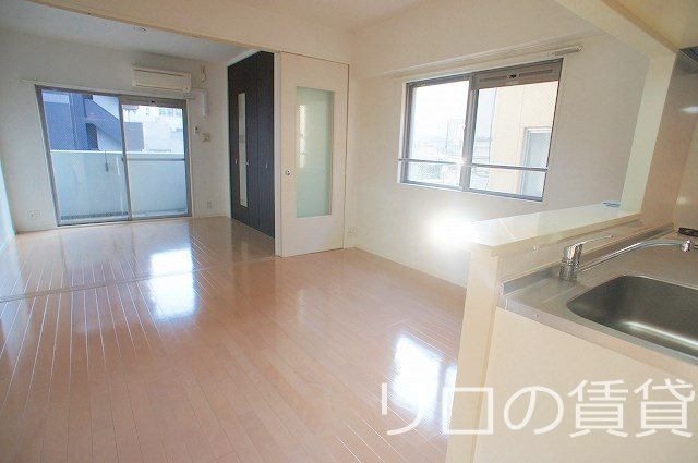 居室・リビング　別号室