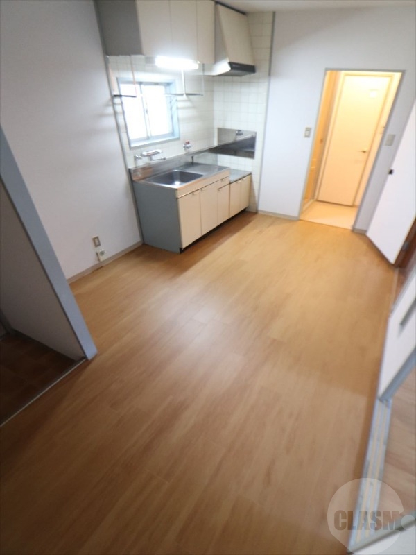 居室・リビング　６．７帖のダイニングです