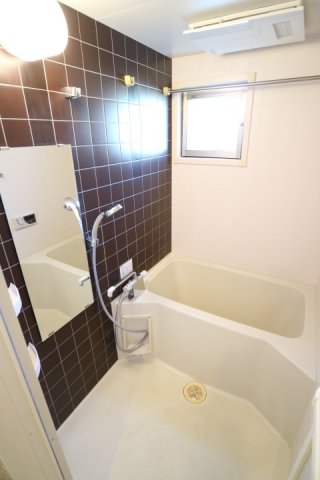 バス・シャワールーム　日々の疲れを癒すお風呂付です