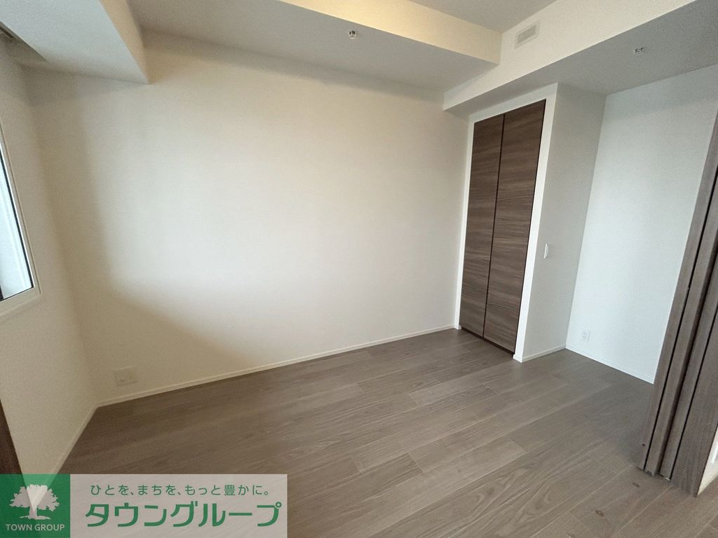 居室・リビング　約5.0帖の洋室