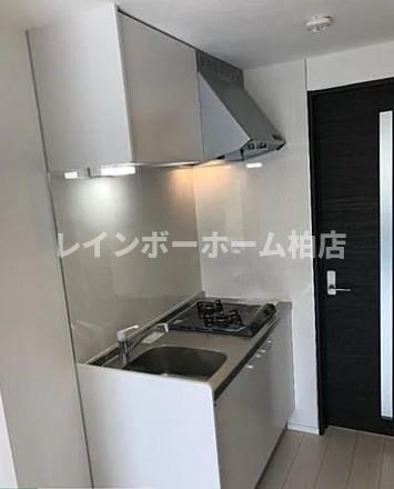 キッチン　コンパクトなキッチンで掃除もラクラク