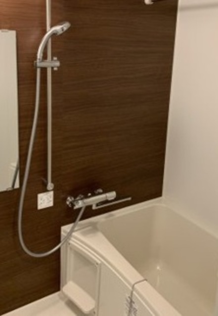 バス・シャワールーム　バスルーム