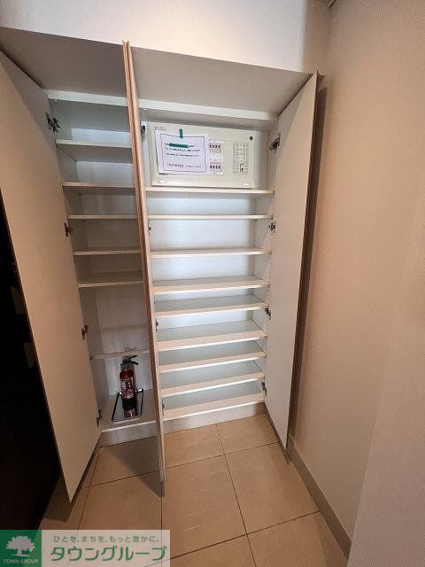 玄関　シューズボックス