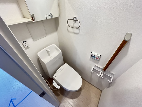 トイレ　※別部屋の写真です