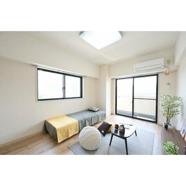 居室・リビング　※家具・小物はイメージです