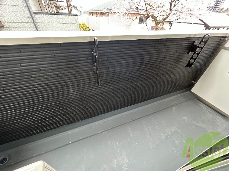 バルコニー　ベランダも広くて良いですね。洗濯物が沢山干せます。