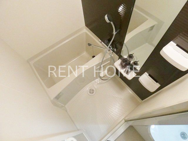 バス・シャワールーム　浴室乾燥機付です