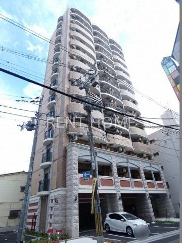 建物外観　2019年築の鉄筋コンクリートマンションです