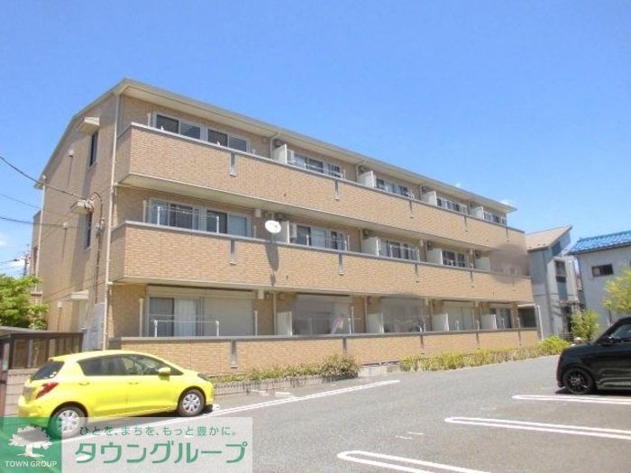 建物外観　2009年築・タイル貼りの外観