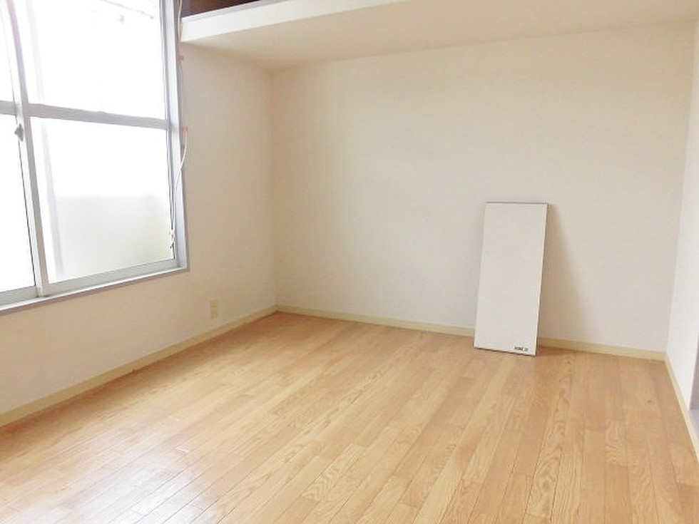 居室・リビング　別号室画像