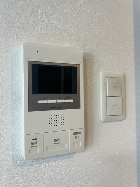 セキュリティ　防犯面に配慮したＴＶモニターホン付きです！