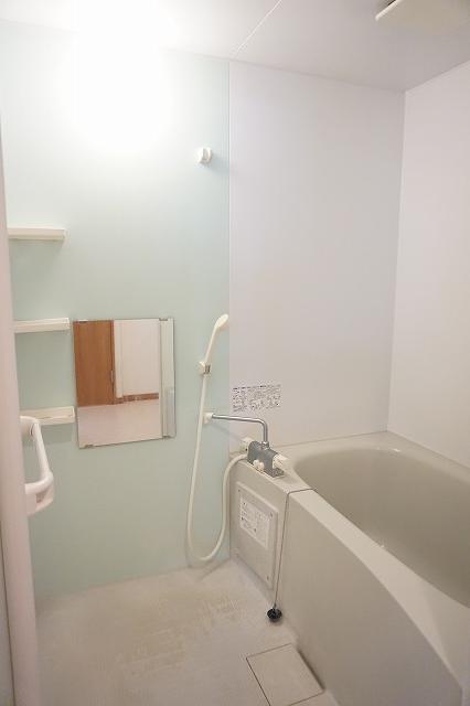 バス・シャワールーム　浴室