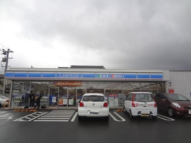 コンビニ　ローソン八幡竹末二丁目店（コンビニ）まで600m