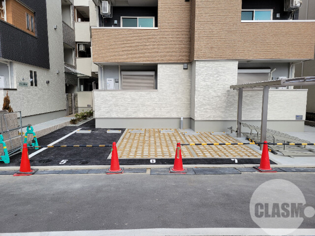 駐車場　敷地内駐車場