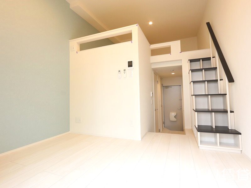 居室・リビング　同型タイプの為、現状を優先致します。