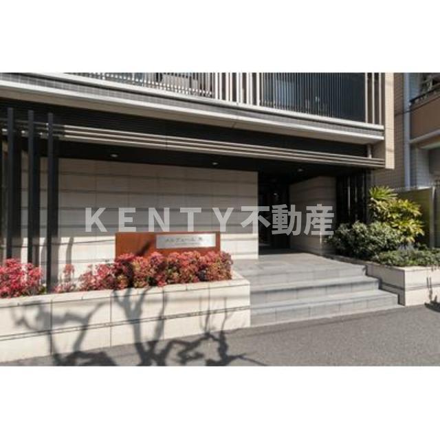 エントランス　清潔なエントランスです