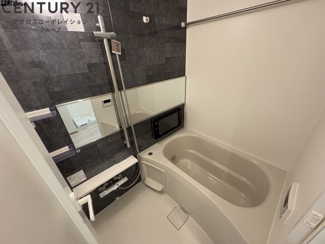 バス・シャワールーム　浴室乾燥機付きで便利です！