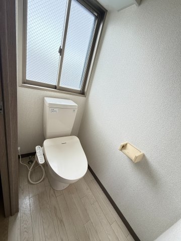 トイレ　同型モデル