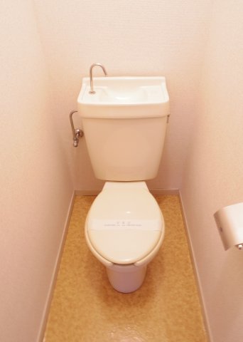 トイレ　※同建物ほかのお部屋の写真です。