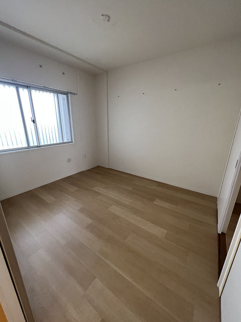 その他部屋・スペース　広くて明るい寝室
