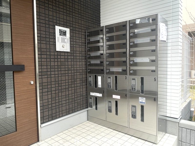 セキュリティ　宅配BOX・オートロック完備です。