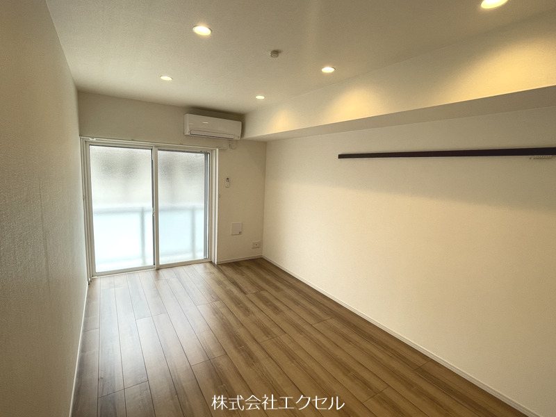 居室・リビング　8.2帖の広々としたお部屋です。