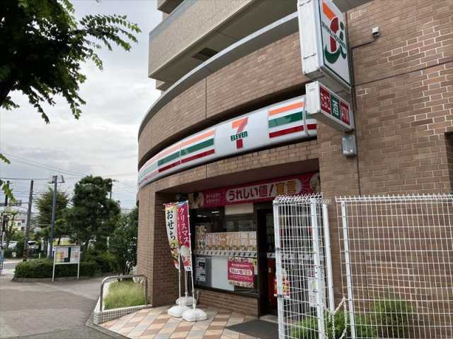 コンビニ　セブンイレブン大和中央林間駅前店（コンビニ）まで122m